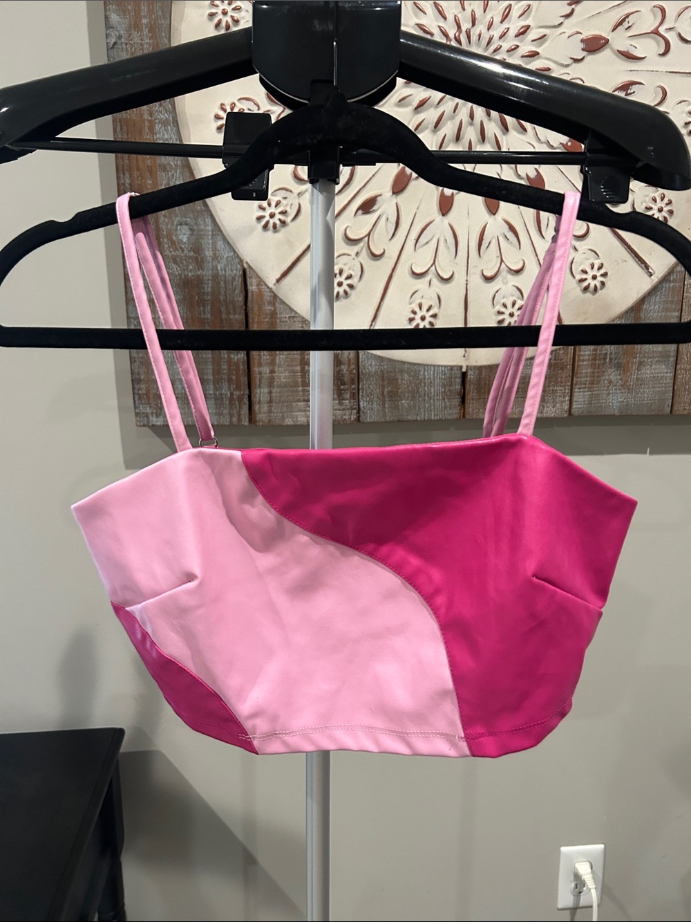 Le Lis Two-Tone Pink Colorblock Crop Patent Leather Size XS